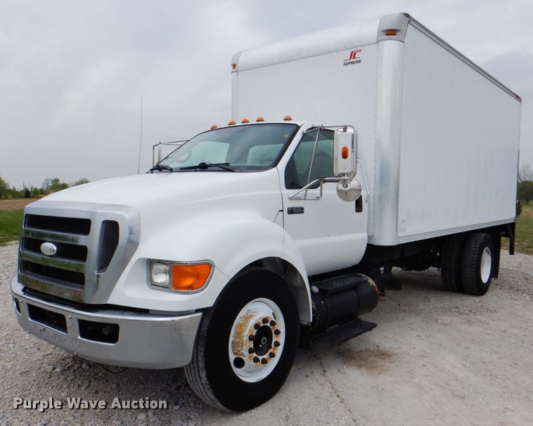 2008 Ford F650 Super Duty XL  box truck - HX9222