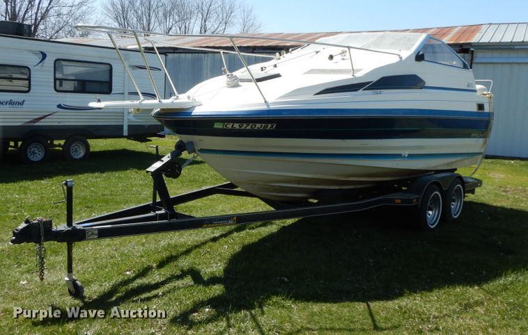 1988 Bayliner 2155 Sunbridge  boat - IX9460