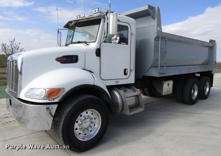 2006 Peterbilt 335  dump truck - GC9966