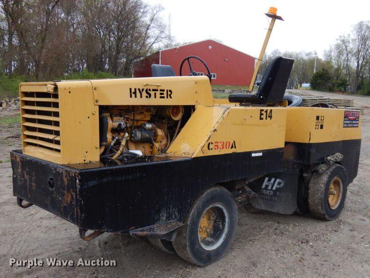 Hyster C530A  pneumatic roller - HR9213