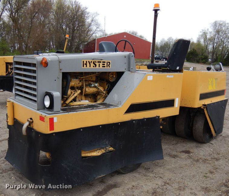 Hyster C530A  pneumatic roller - HR9214