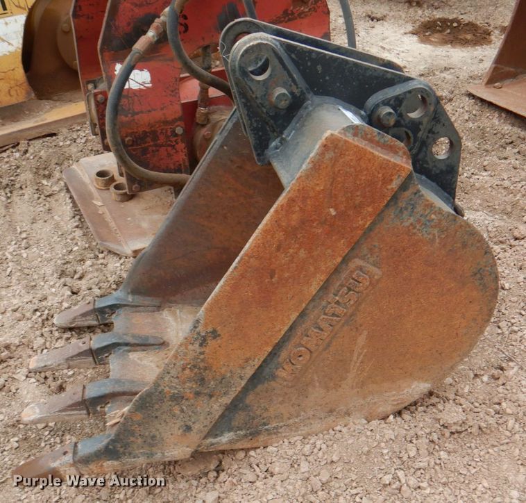 Komatsu  excavator bucket - II9892