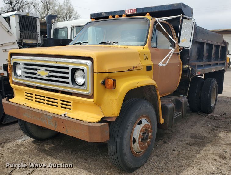 1985 Chevrolet C70  dump truck - IX9853