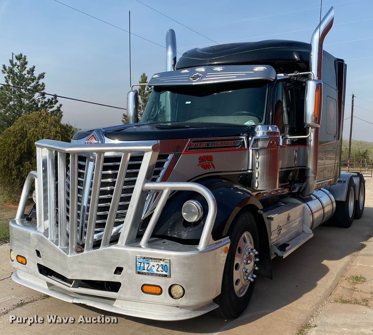 2010 International Lonestar  Harley-Davidson edition semi truck - DJ1198