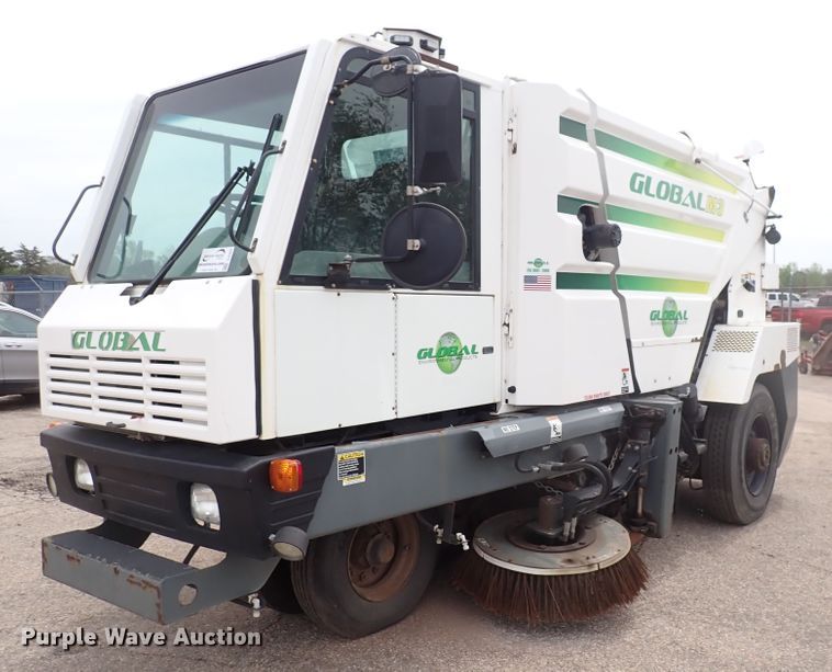 2015 Global M3  street sweeper - DJ5601