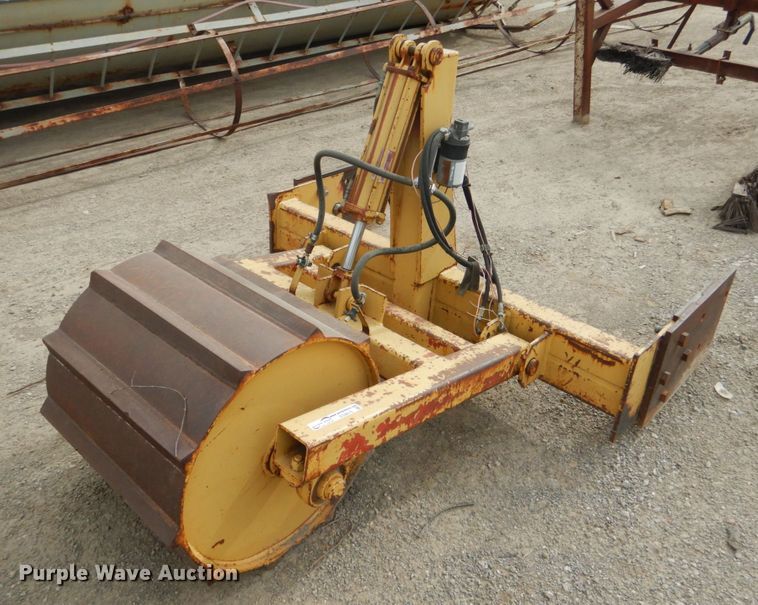 Cross Manufacturing rumble strip former - ES9678