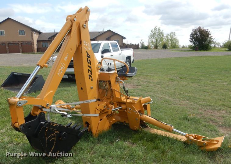 Astec 762  skid steer backhoe - FI9085