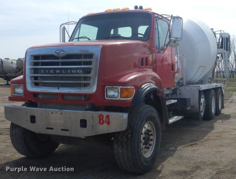 2007 Sterling LT9511  ready mix truck - HE9665