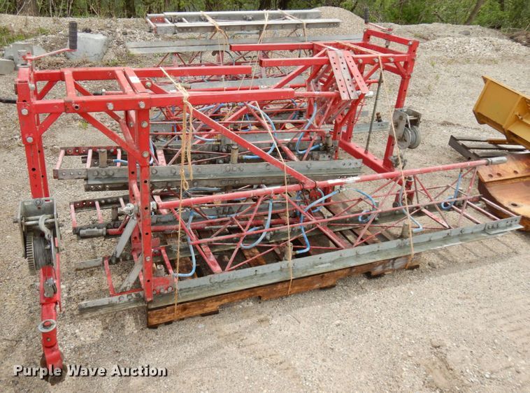 Razorback concrete screed - IT9319