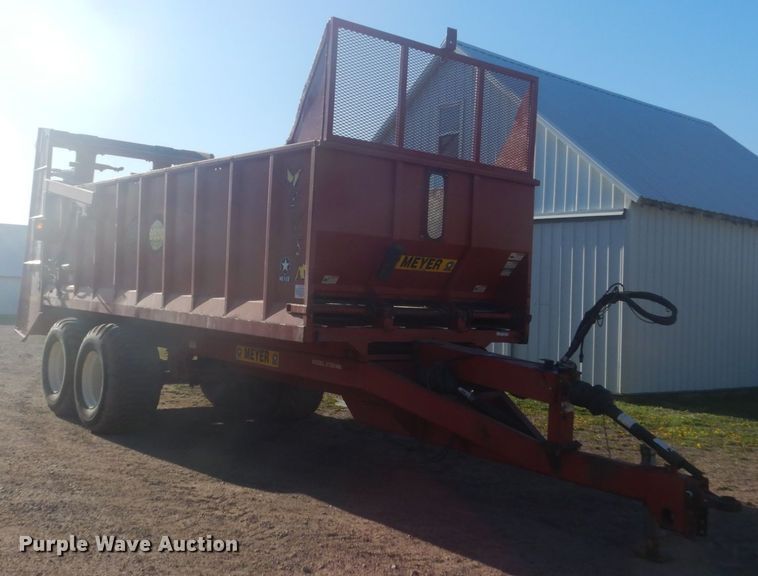 Meyer XTS2400  manure spreader - HE9720