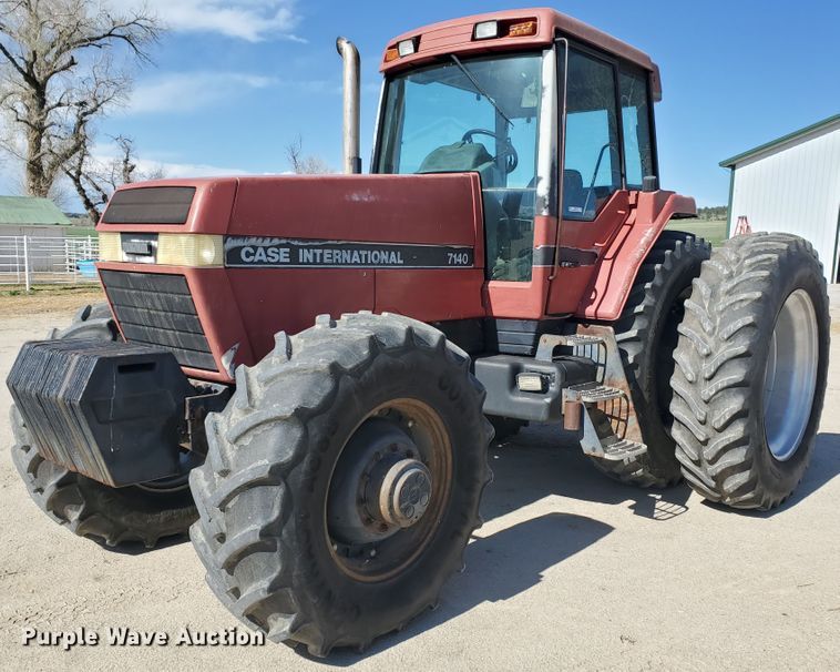Case IH 7140  MFWD tractor - IH9274