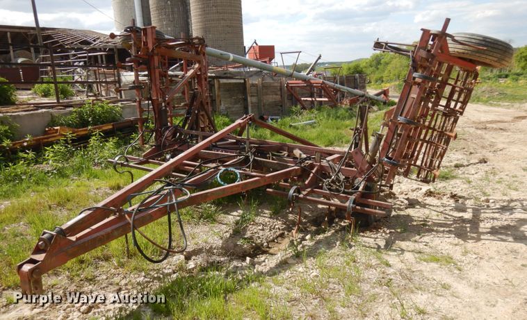 Ber-vac  field cultivator - IT9409
