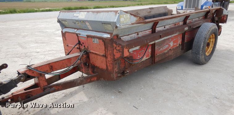 H&S 270  manure spreader - IT9443
