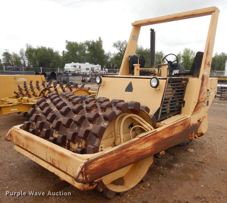 Hyster C612B  single drum vibratory roller - ID9857