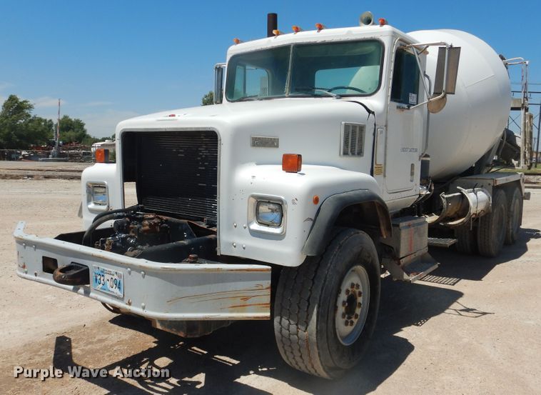 1997 International SFA  ready mix truck - DL0323