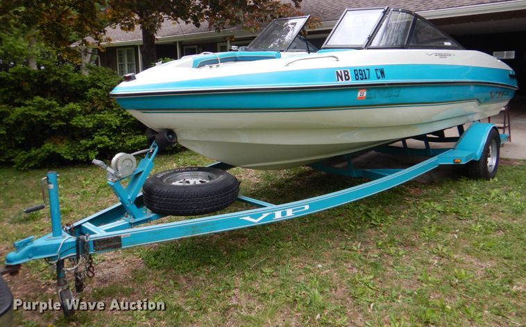 1993 VIP Vision 1930  boat - IQ9487