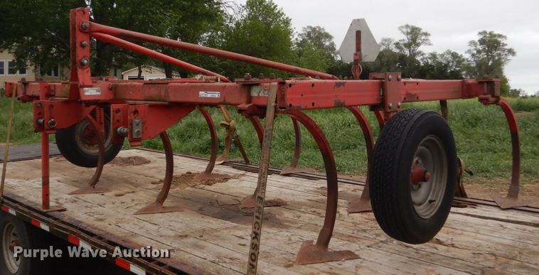 Massey Ferguson MF129  field cultivator - HI9799