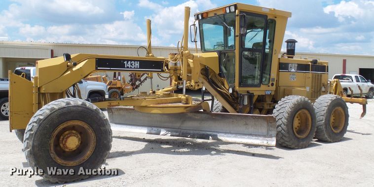 1998 Caterpillar 143H  VHP motor grader - DM3018