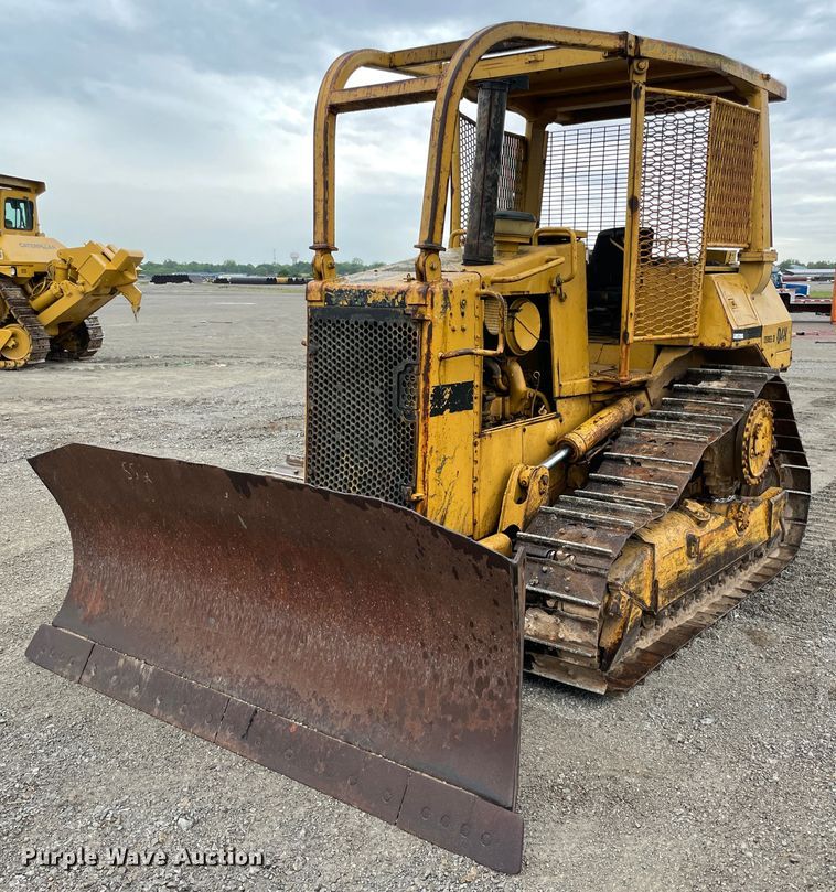 1993 Caterpillar D4H  dozer - IR9505