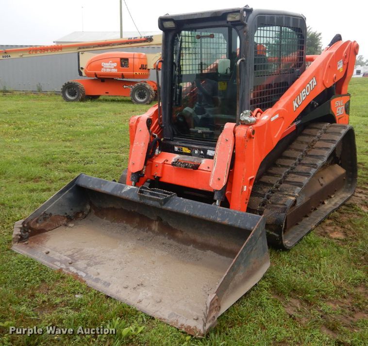 2011 Kubota SVL90  tracked skid steer loader - IT9154