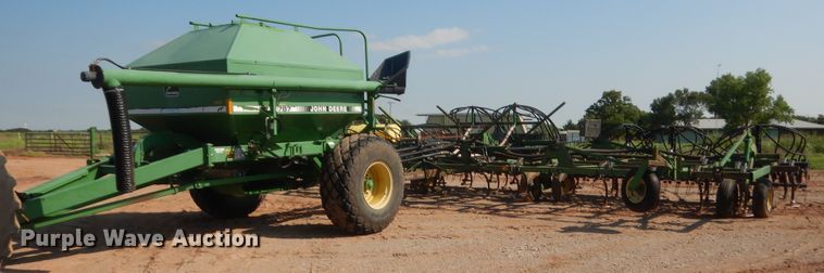 John Deere 730  air seeder - IT9567