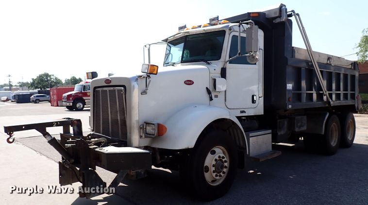 2011 Peterbilt 365  dump truck - DL7585