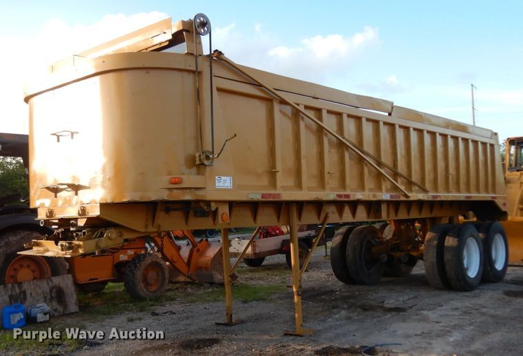 1983 Lufkin  end dump trailer - DM2986