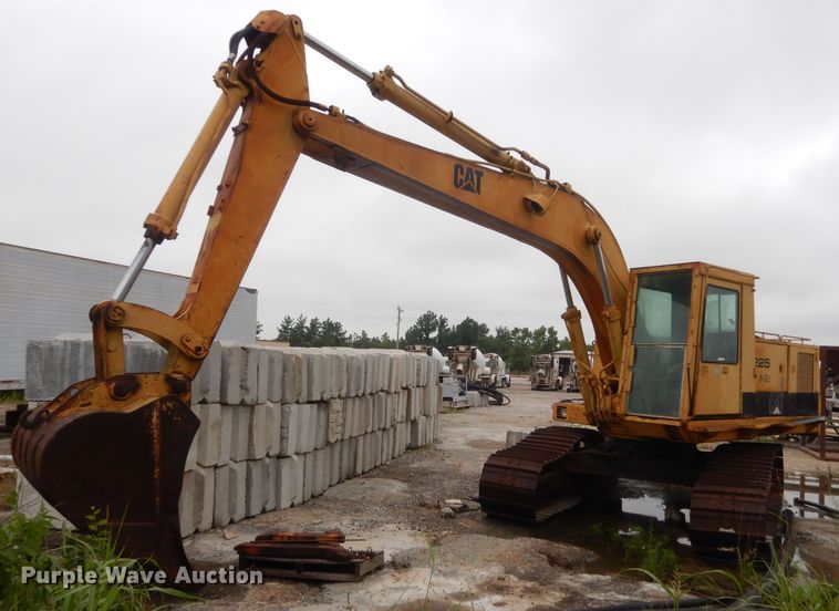 1979 Caterpillar 225  excavator - IT9511