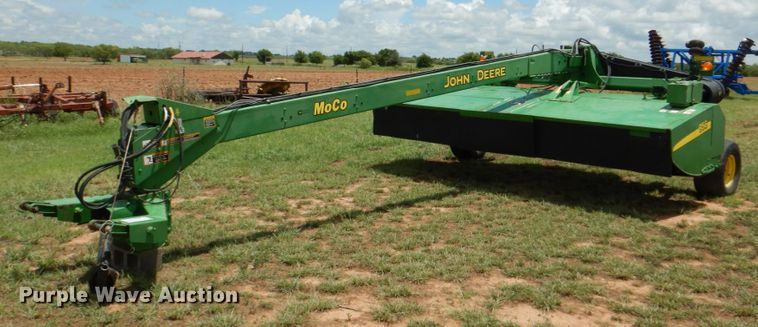 2009 John Deere 956  windrower - DH7260