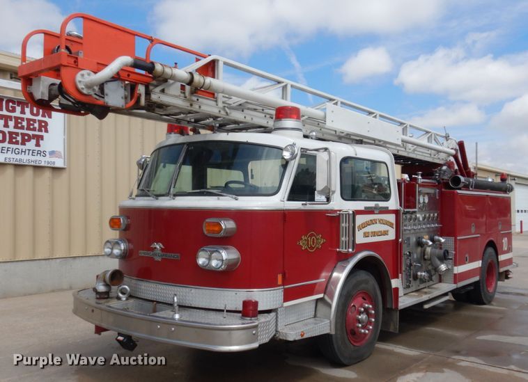 1980 American Lafrance  ladder fire truck - DM5251