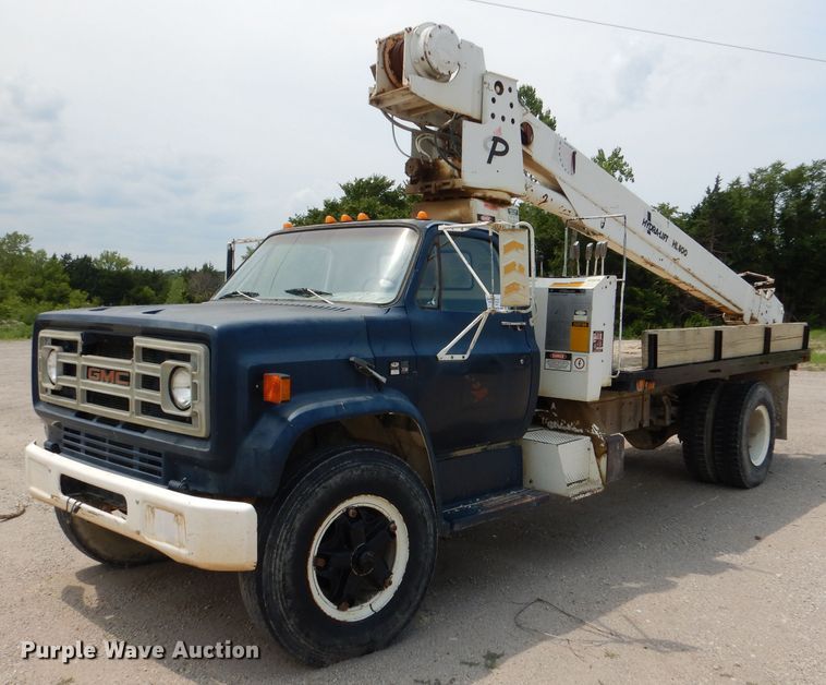 1985 GMC C7000  crane truck - DL3361