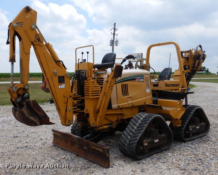2008 Vermeer RTX1250  cable plow - IQ9711