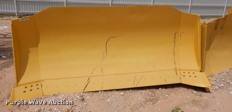 John Deere  10'4"W semi-u dozer blade - ED9806