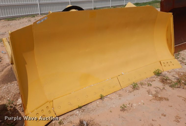 John Deere  10'4"W semi-u dozer blade - ED9807