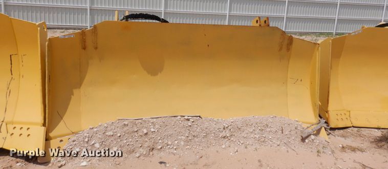 John Deere  10'4"W semi-u dozer blade - ED9808