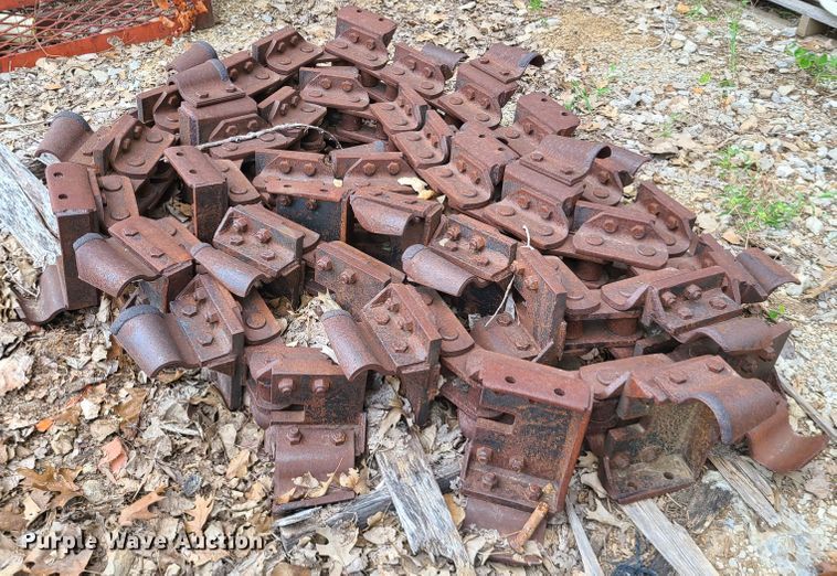 Vermeer 4501  14" W dirt chain - L1277