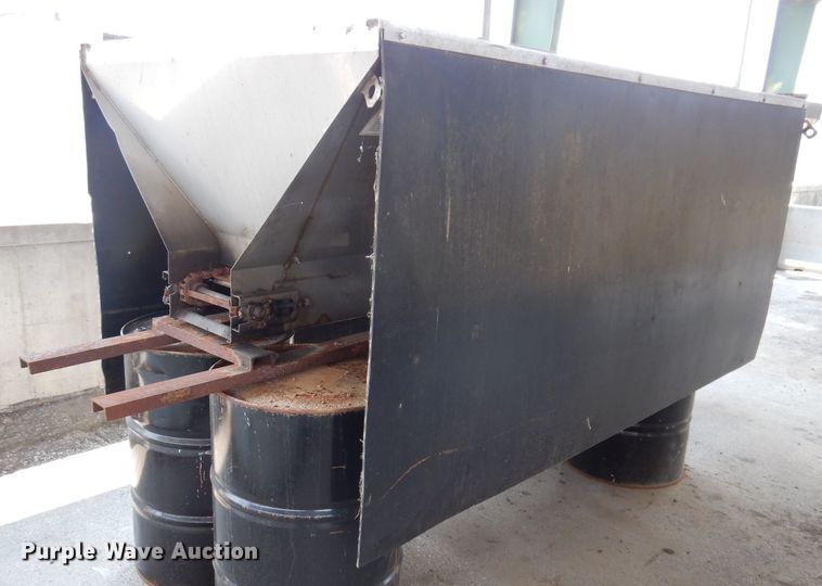 Highway Equipment Company MP-10  spreader - IN9765