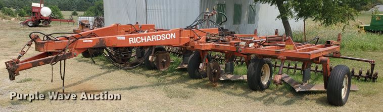 Richardson 5X5  sweep plow - JM9561