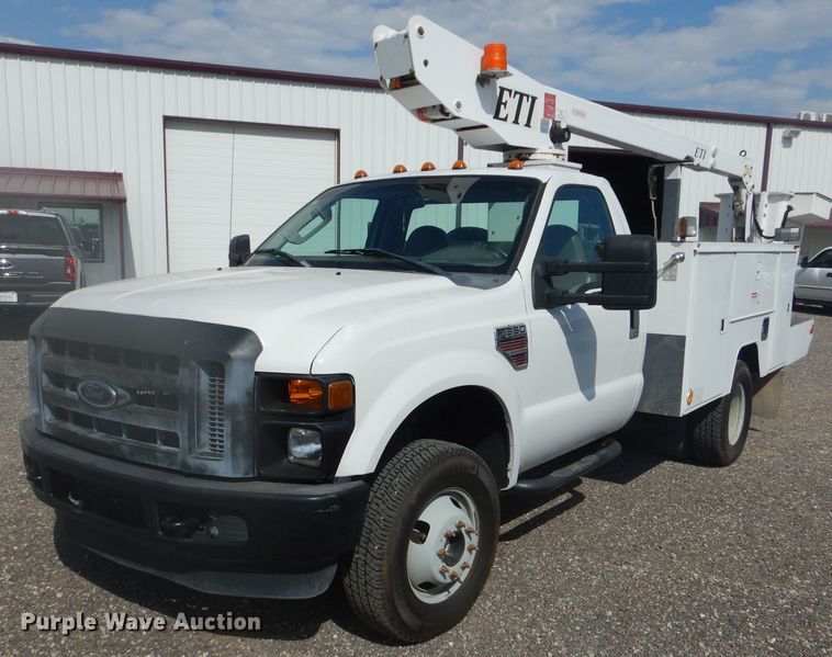 2008 Ford F350 Super Duty  bucket truck - DJ8870