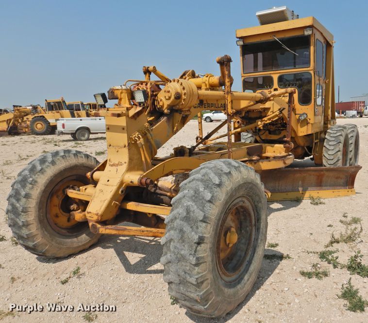 1970 Caterpillar 14E  rigid frame motor grader - DK2399