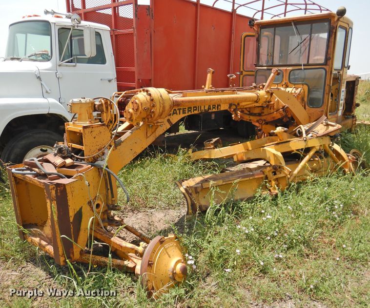 1969 Caterpillar 14E  rigid frame motor grader - DK2402