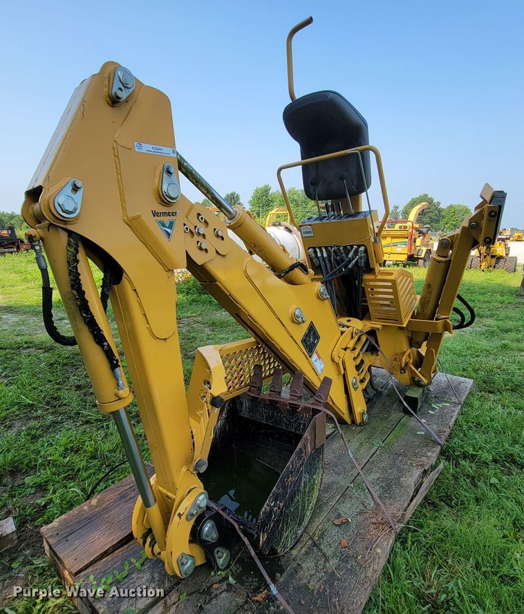 2013 Vermeer B1250  backhoe - KD9401