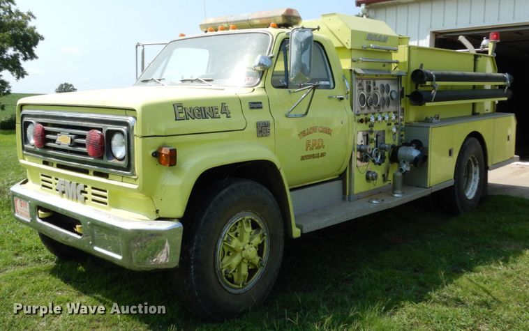 1977 Chevrolet C65  pumper fire truck - II9680