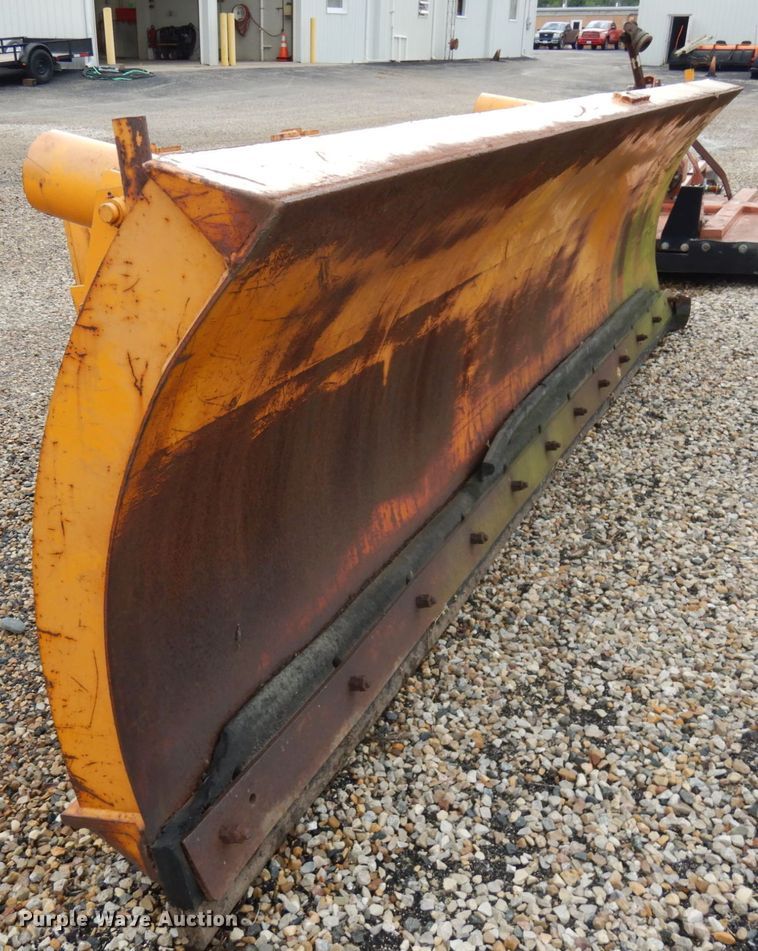 Henke  12'W snow plow - IL9964