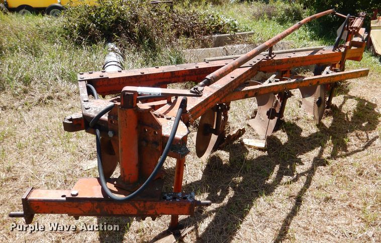 Case  four bottom plow - DM1423