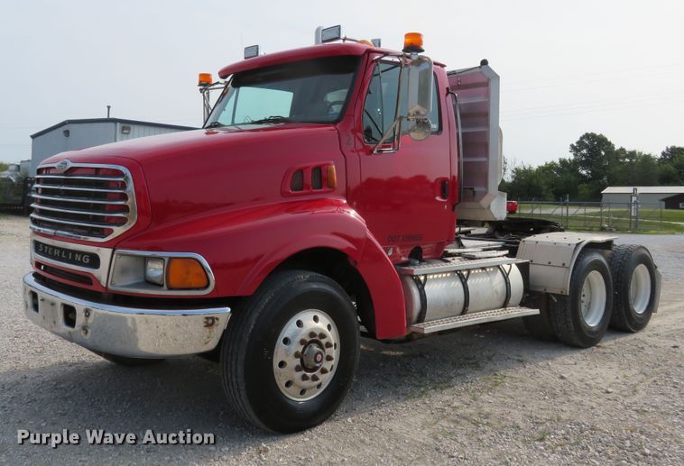 2003 Sterling LT9500  semi truck - FP9360