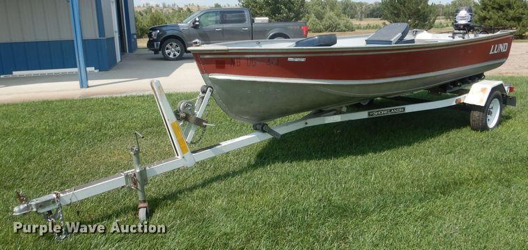 1989 Lund American  boat - HU9267