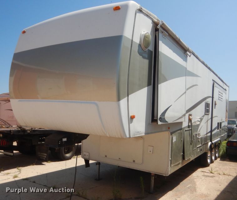 2004 Gulf Stream 36FK  camper - IN9501