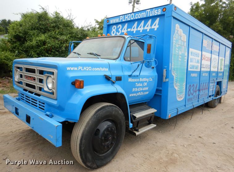 1985 GMC C7500  box truck - IR9060
