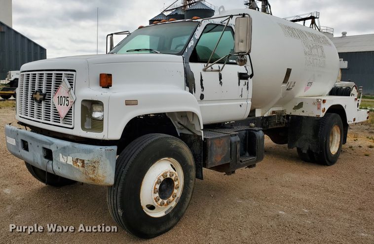 1993 Chevrolet Kodiak  propane truck - IX9968